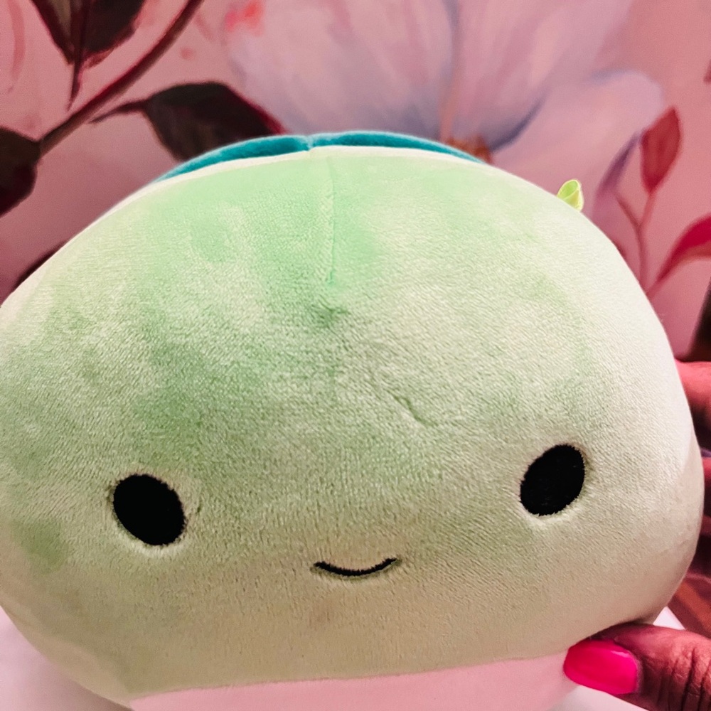 Original Squishmallow Henry the Turtle Plush Toy in Light Green & White Color - Picture 5 of 9